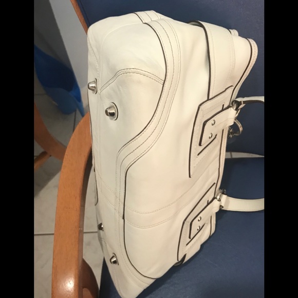 Coach ivory leather Soho zip satchel - Picture 9 of 16